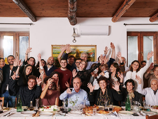 How to Eat Like an Italian: A Guide to the Traditional Italian Meal Structure